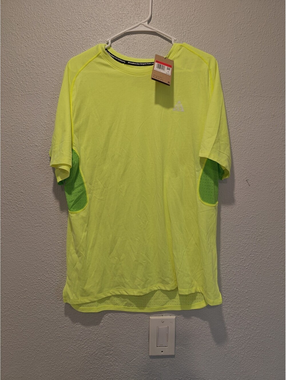 Nike ACG Men's Dri-FIT Trail Running Shirt Size L Casual